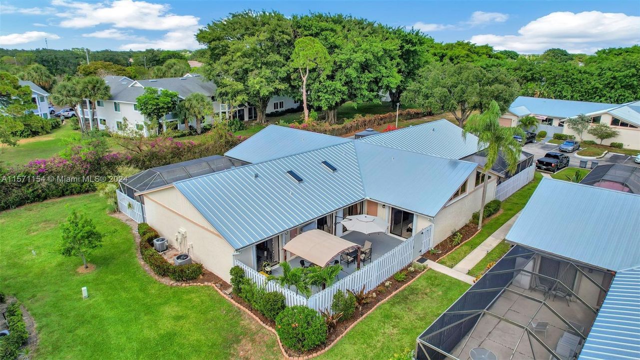 Recently Sold: $373,000 (2 beds, 2 baths, 1350 Square Feet)