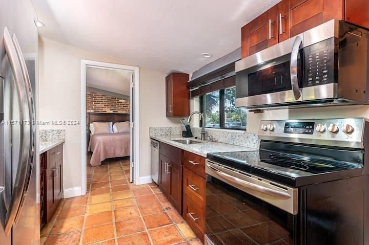 Active With Contract: $1,000,000 (0 beds, 0 baths, 3776 Square Feet)