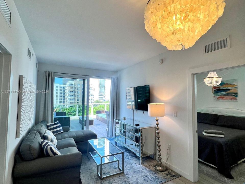 Recientemente alquilado: $3,950 (2 camas, 2 baños, 814 Pies cuadrados)