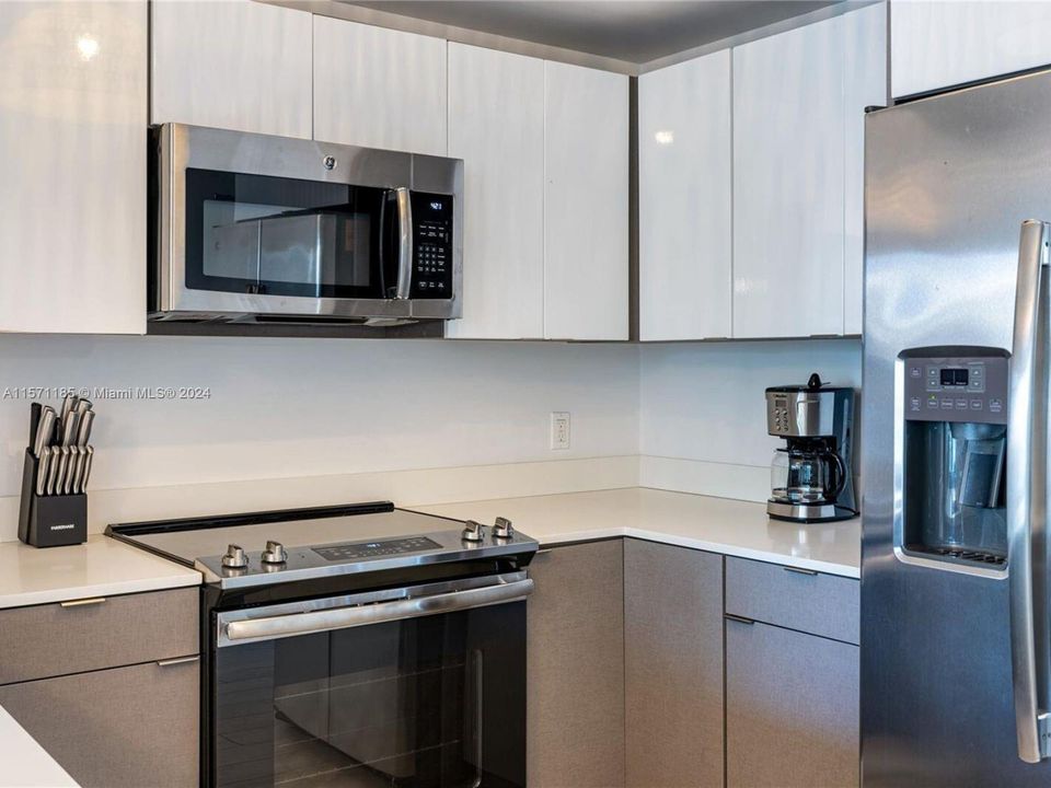 Recientemente alquilado: $3,950 (2 camas, 2 baños, 814 Pies cuadrados)