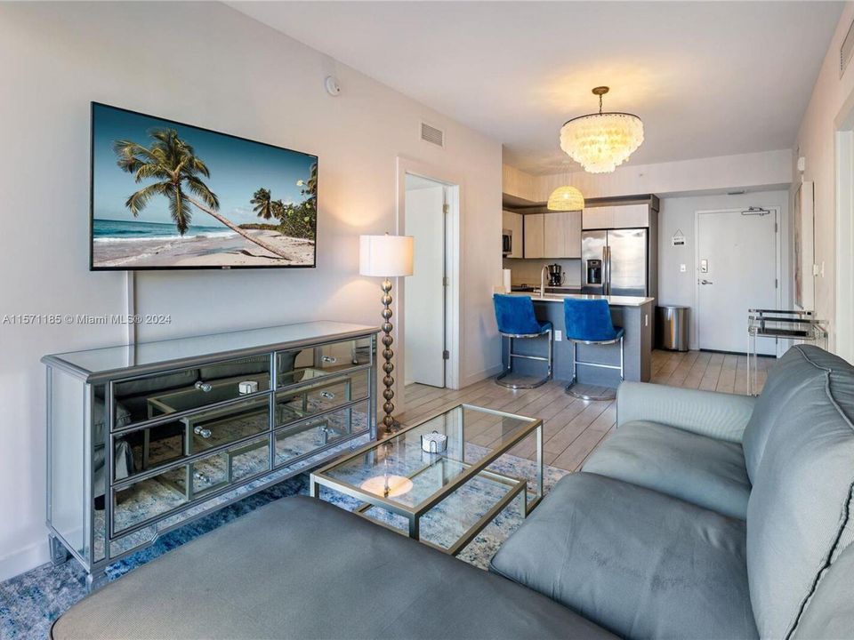 Recientemente alquilado: $3,950 (2 camas, 2 baños, 814 Pies cuadrados)