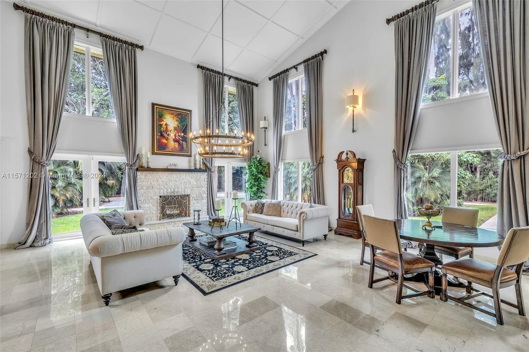 For Sale: $4,925,000 (6 beds, 6 baths, 7853 Square Feet)