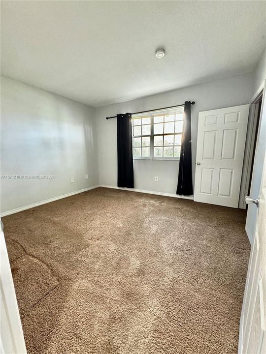 Active With Contract: $2,800 (3 beds, 2 baths, 1330 Square Feet)