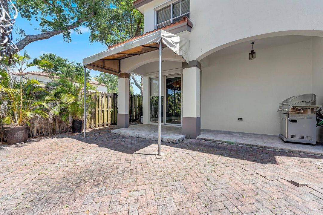 Active With Contract: $530,000 (3 beds, 2 baths, 1845 Square Feet)