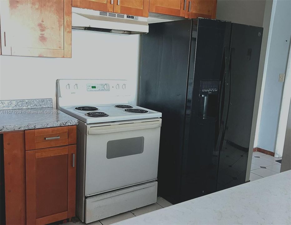For Sale: $180,000 (2 beds, 1 baths, 1075 Square Feet)