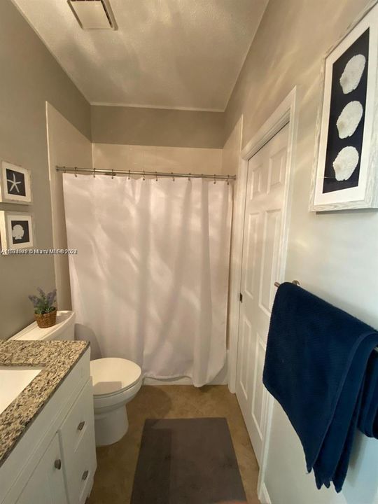 For Rent: $2,800 (2 beds, 2 baths, 1197 Square Feet)