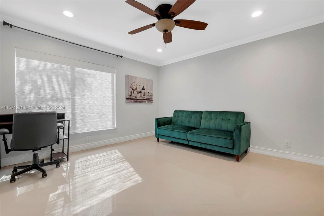 Active With Contract: $6,000 (4 beds, 3 baths, 3134 Square Feet)