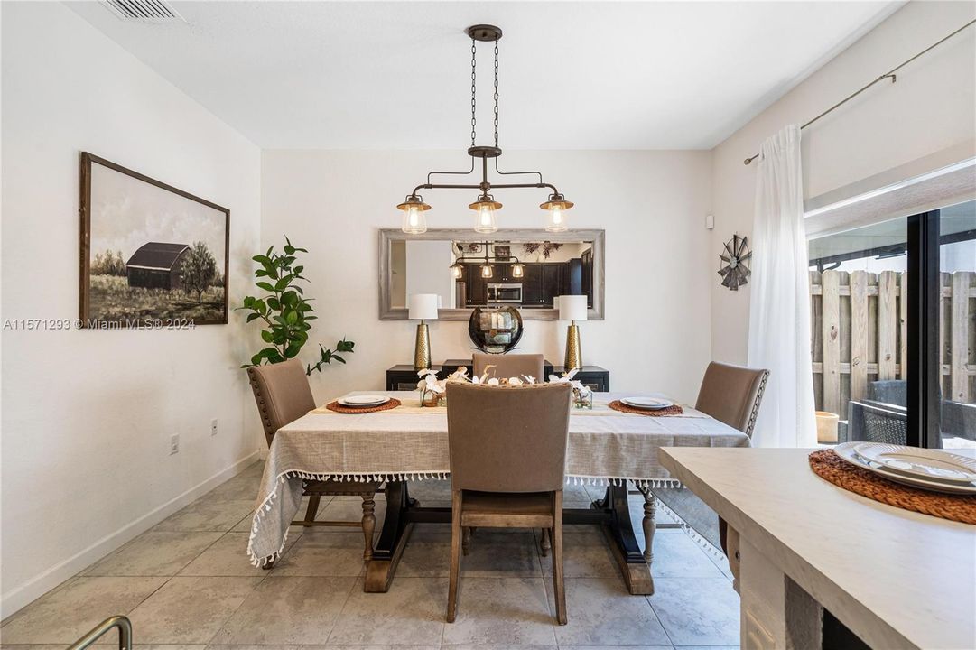 Active With Contract: $389,000 (3 beds, 2 baths, 1441 Square Feet)