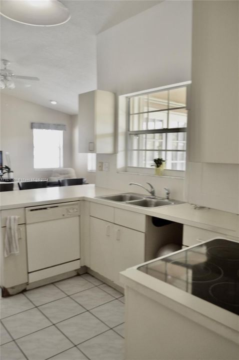 Active With Contract: $699,000 (3 beds, 2 baths, 1859 Square Feet)