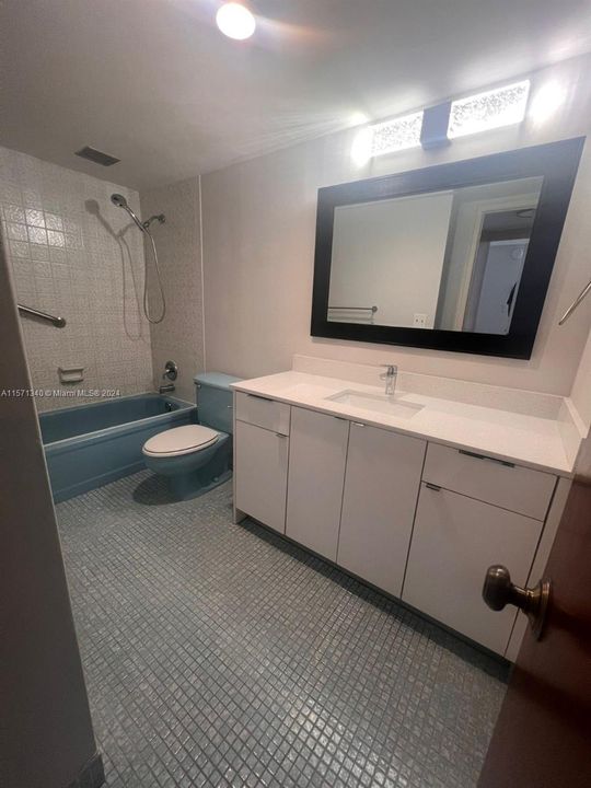 В аренду: $2,250 (1 спален, 1 ванн, 1066 Квадратных фут)