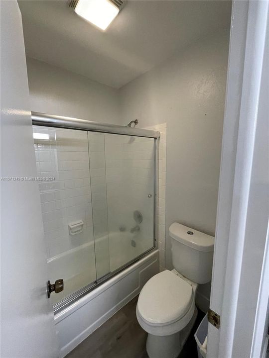 Recently Rented: $1,675 (1 beds, 1 baths, 700 Square Feet)