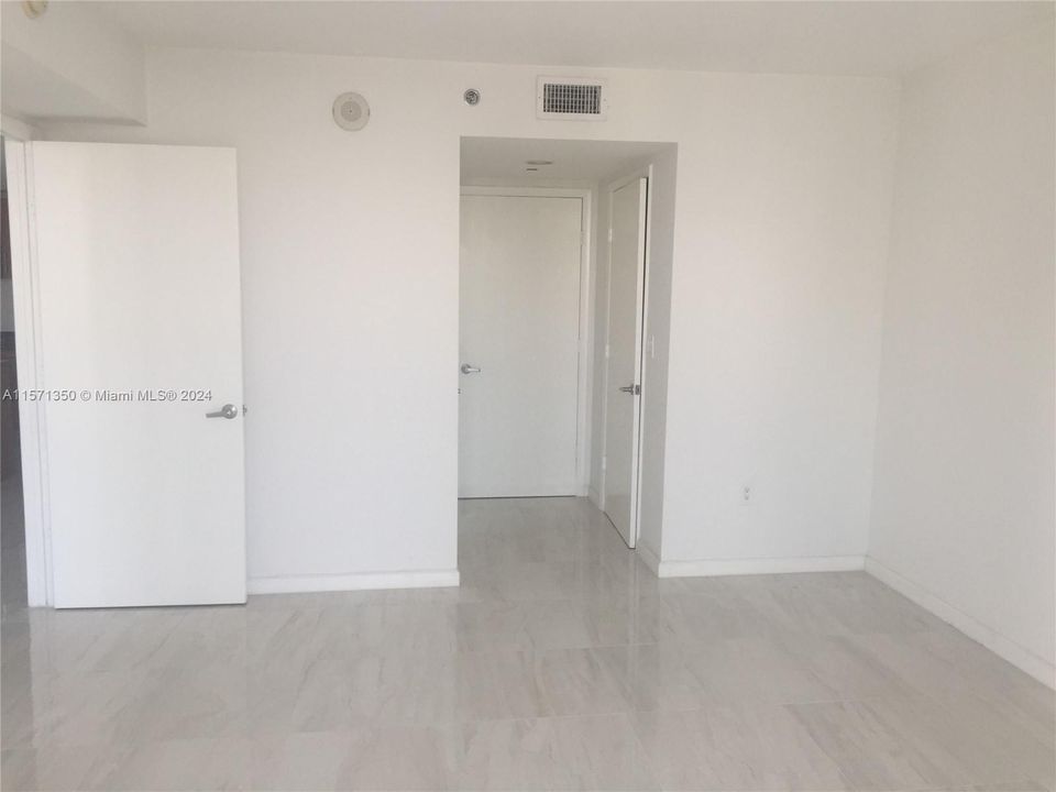 For Rent: $4,200 (2 beds, 2 baths, 1256 Square Feet)