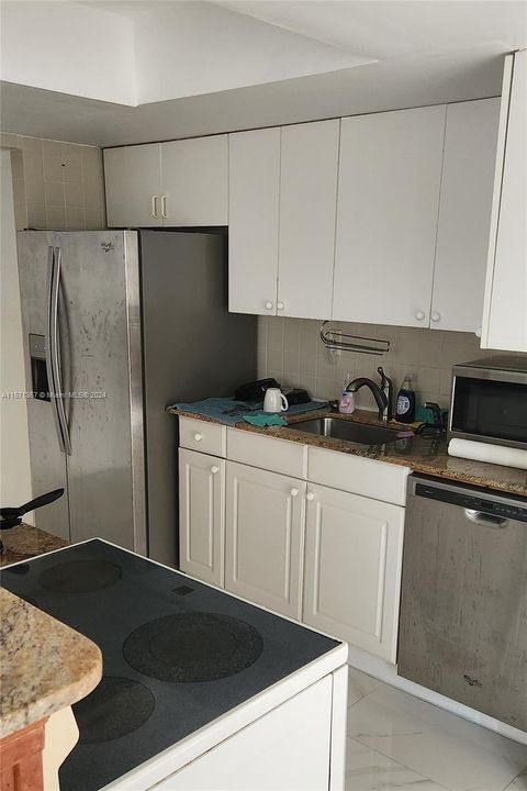 Active With Contract: $2,050 (1 beds, 1 baths, 620 Square Feet)