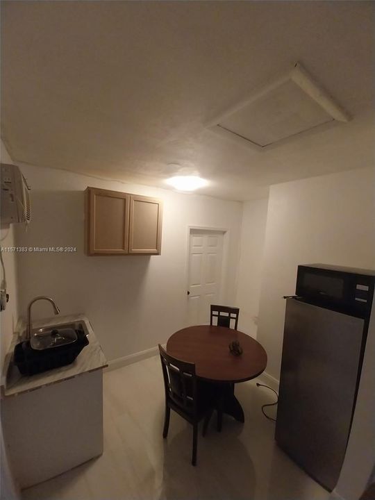 For Rent: $1,500 (1 beds, 1 baths, 1658 Square Feet)
