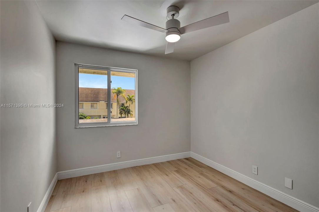 Active With Contract: $3,200 (3 beds, 2 baths, 1564 Square Feet)