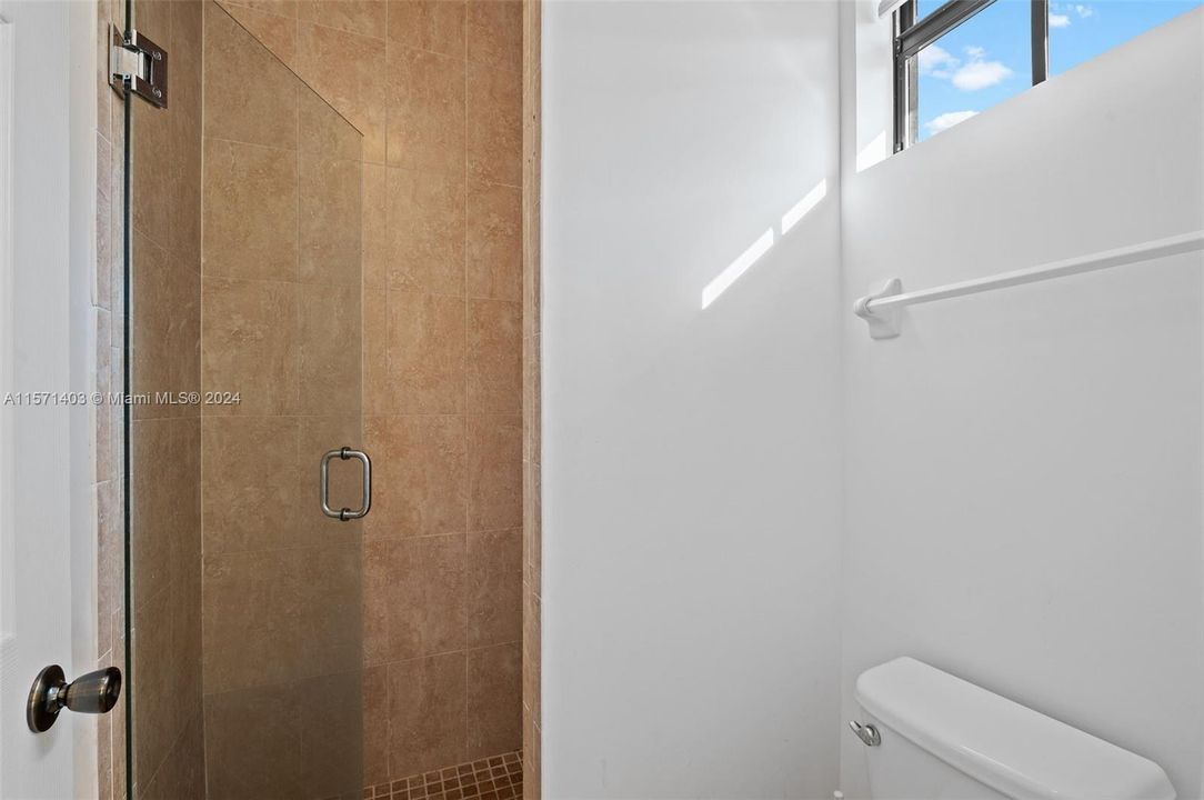 待售: $990,000 (4 贝兹, 3 浴室, 3010 平方英尺)