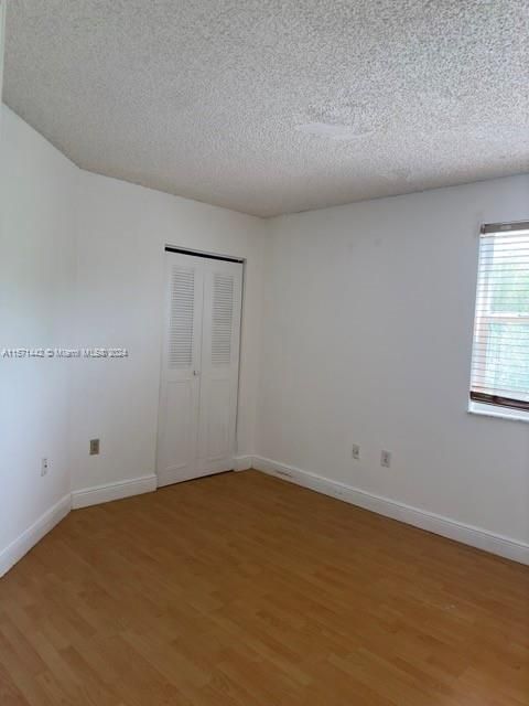 Active With Contract: $2,300 (2 beds, 2 baths, 982 Square Feet)