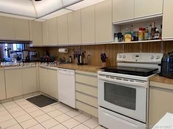 For Rent: $2,690 (2 beds, 2 baths, 1580 Square Feet)