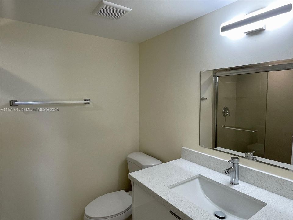 最近租的: $2,350 (2 贝兹, 2 浴室, 1040 平方英尺)