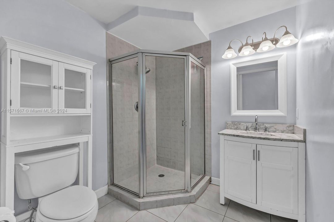 最近租的: $3,800 (3 贝兹, 2 浴室, 1160 平方英尺)