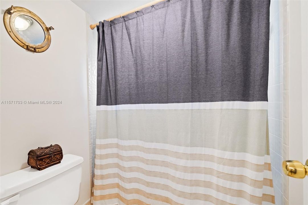 В аренду: $5,000 (3 спален, 2 ванн, 1840 Квадратных фут)