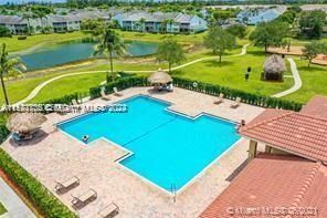 Active With Contract: $2,900 (3 beds, 2 baths, 1932 Square Feet)