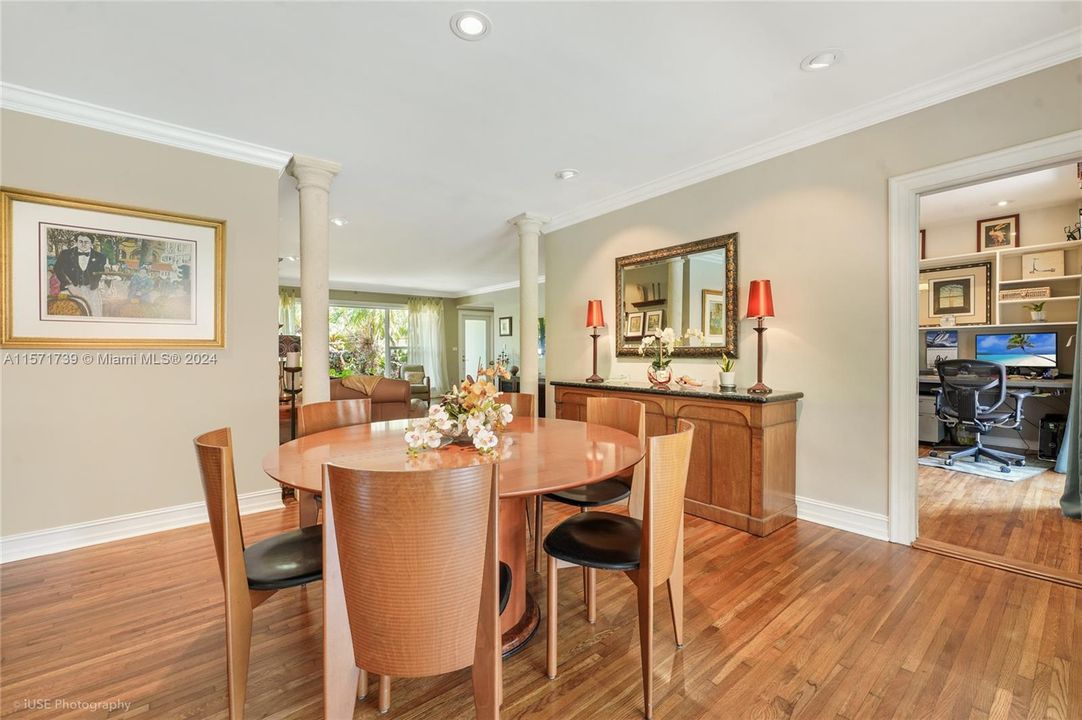 For Sale: $2,095,000 (3 beds, 2 baths, 1787 Square Feet)