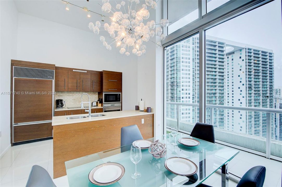 For Sale: $1,150,000 (2 beds, 2 baths, 1286 Square Feet)