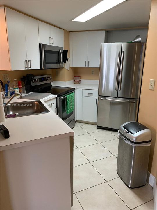 For Rent: $2,300 (1 beds, 1 baths, 750 Square Feet)