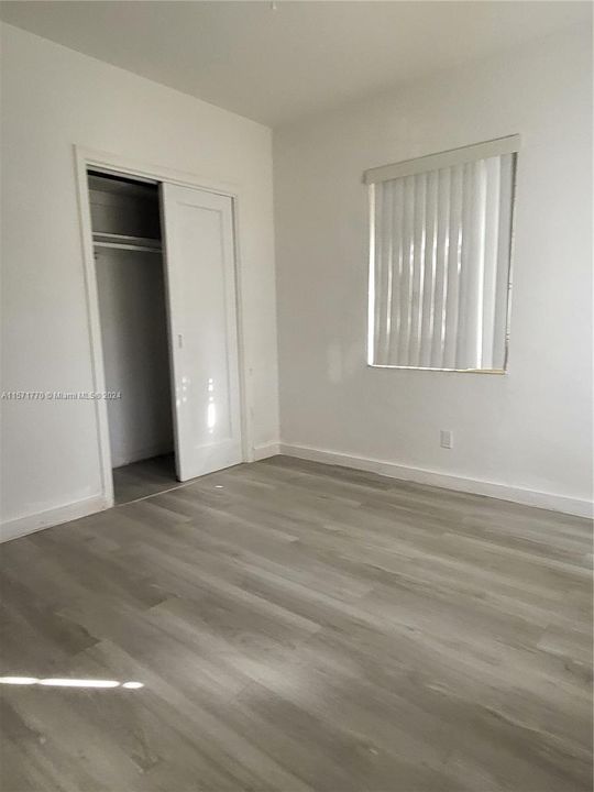 For Sale: $680,000 (2 beds, 1 baths, 1053 Square Feet)