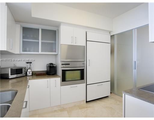 For Rent: $9,500 (2 beds, 2 baths, 1750 Square Feet)