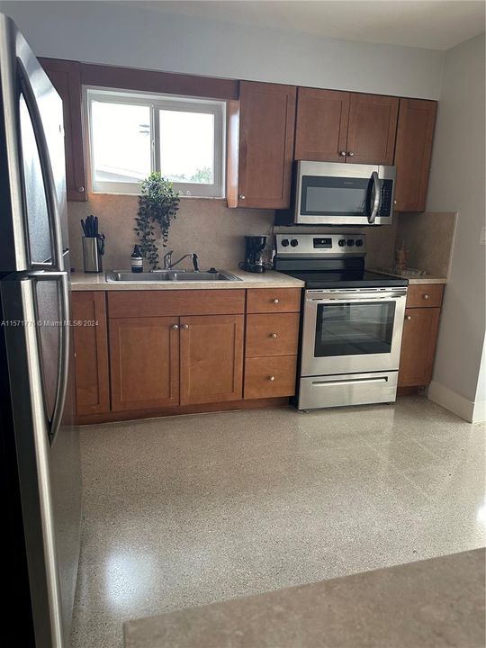 For Rent: $3,050 (2 beds, 2 baths, 1170 Square Feet)