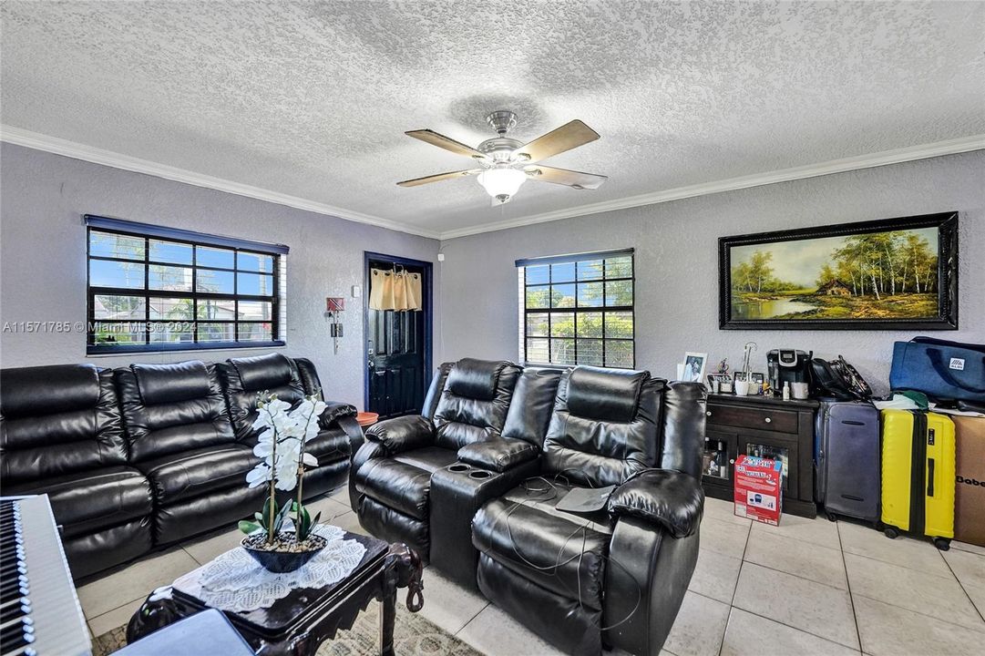 For Sale: $429,000 (4 beds, 2 baths, 1682 Square Feet)