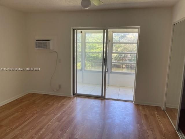 For Rent: $1,600 (1 beds, 1 baths, 593 Square Feet)