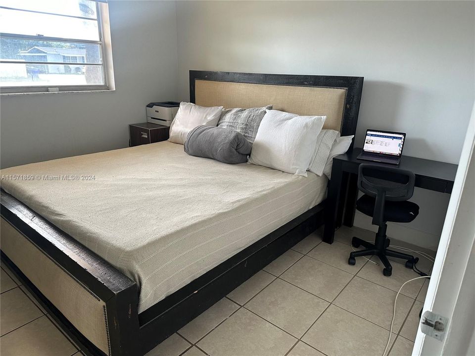 For Sale: $180,000 (2 beds, 2 baths, 920 Square Feet)