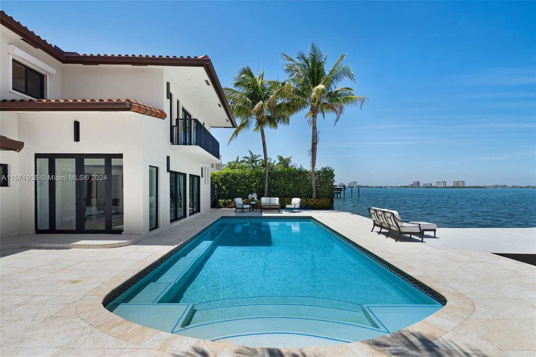 For Sale: $8,950,000 (5 beds, 5 baths, 4639 Square Feet)