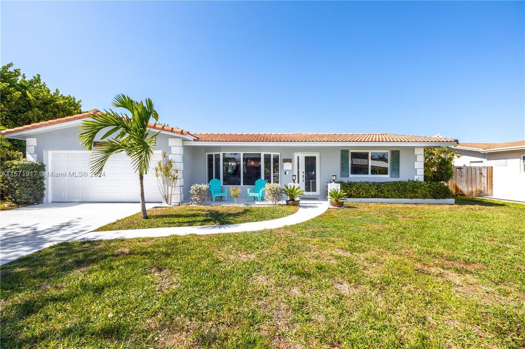 Active With Contract: $849,900 (4 beds, 3 baths, 2036 Square Feet)