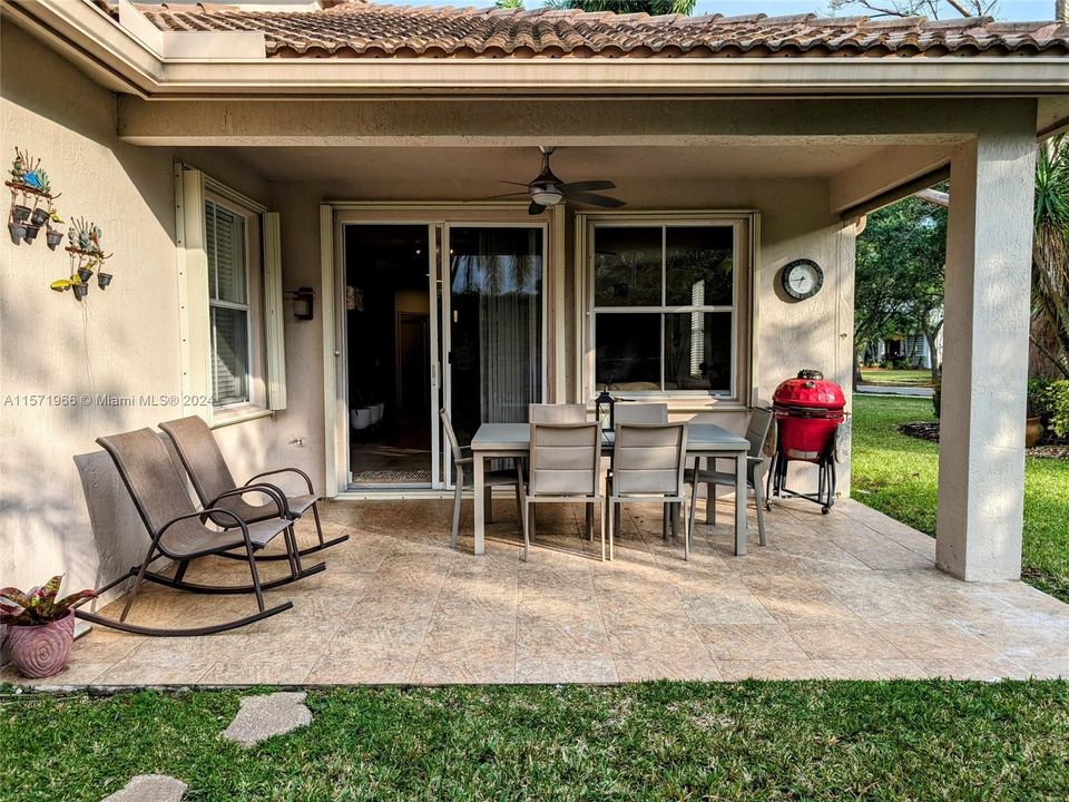 Active With Contract: $5,000 (4 beds, 3 baths, 1997 Square Feet)
