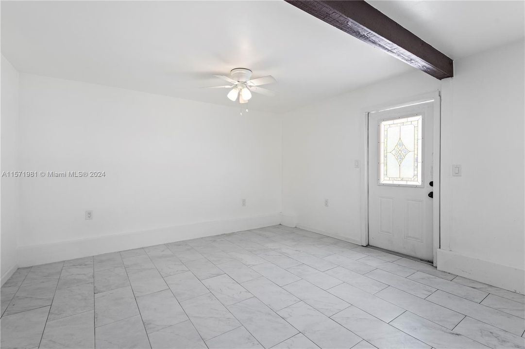 For Sale: $340,000 (3 beds, 2 baths, 1272 Square Feet)