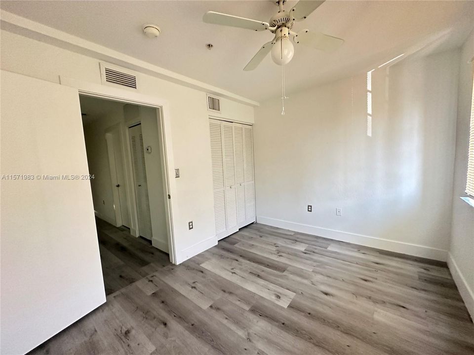 For Rent: $2,800 (3 beds, 2 baths, 1182 Square Feet)