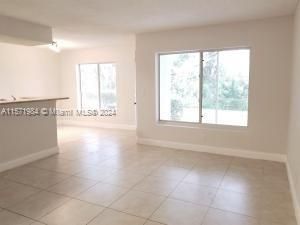 For Sale: $200,000 (1 beds, 1 baths, 768 Square Feet)