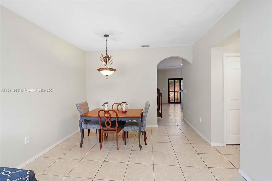 For Sale: $355,000 (3 beds, 2 baths, 1846 Square Feet)