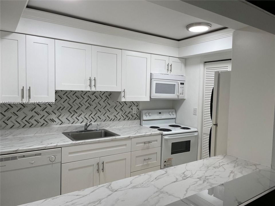 Recently Rented: $2,300 (2 beds, 2 baths, 1106 Square Feet)