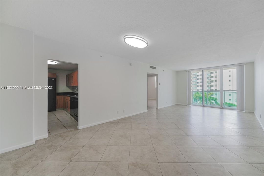 For Rent: $3,200 (2 beds, 2 baths, 1288 Square Feet)