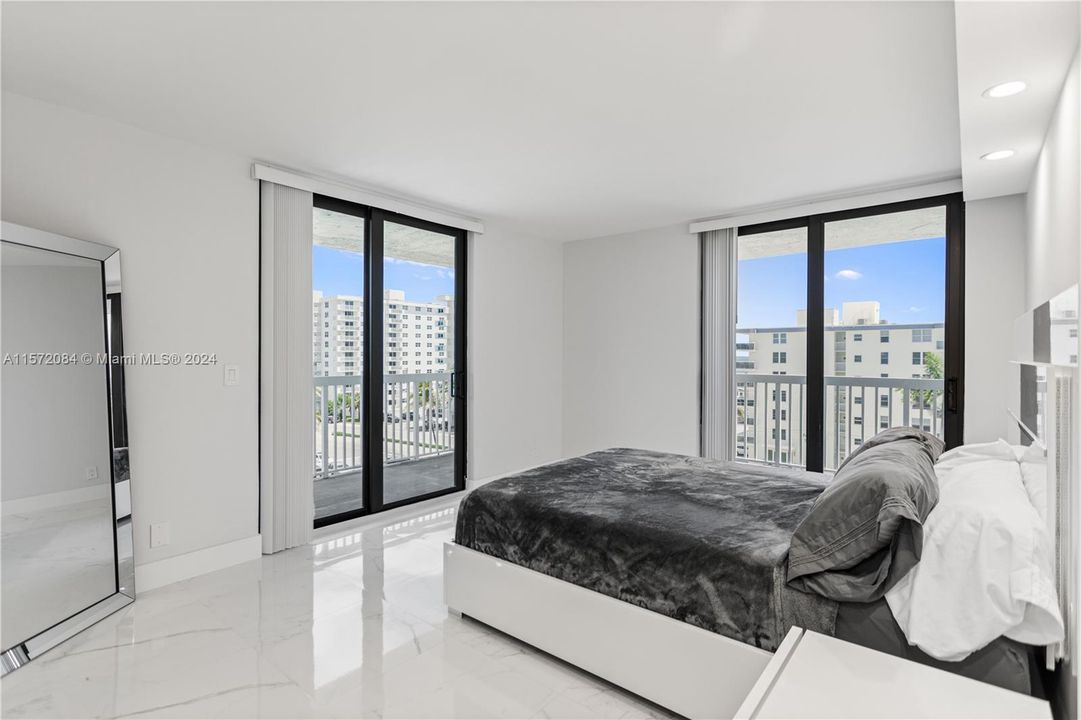 For Sale: $625,000 (2 beds, 2 baths, 1287 Square Feet)