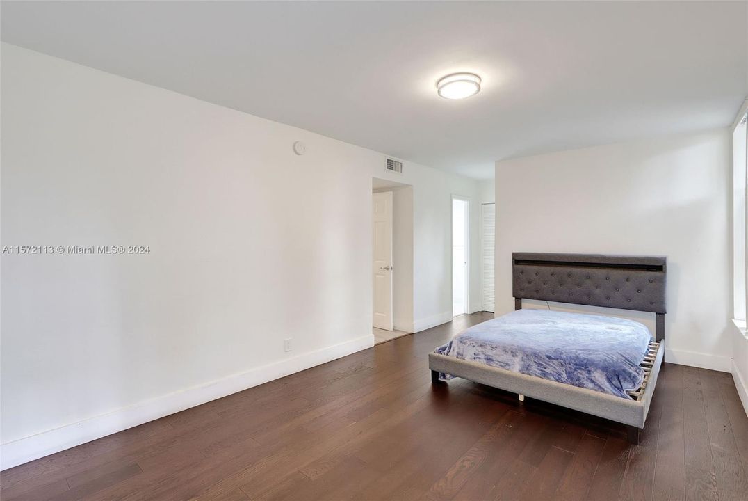 For Sale: $225,000 (2 beds, 2 baths, 1192 Square Feet)