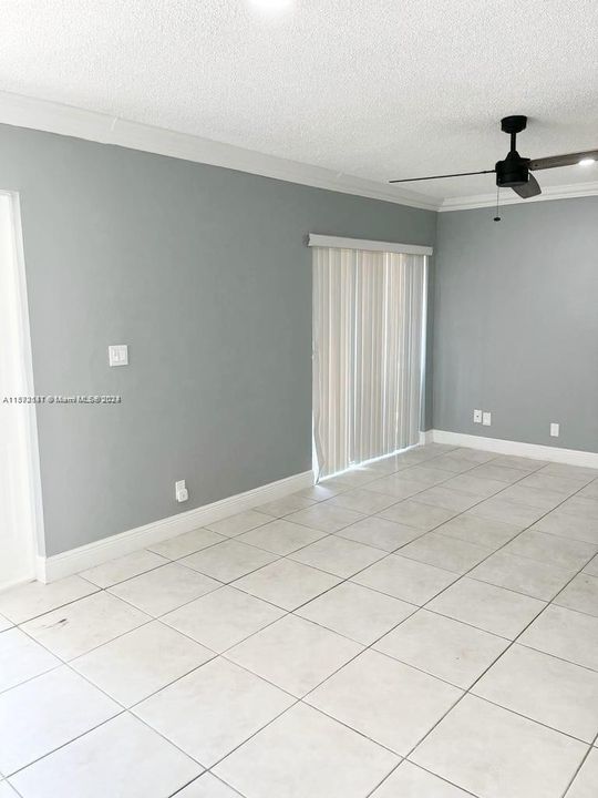 For Sale: $179,900 (2 beds, 2 baths, 868 Square Feet)