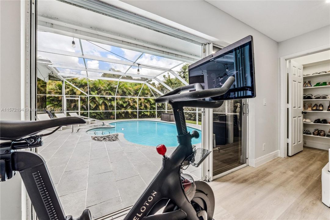 Recently Sold: $1,099,000 (5 beds, 3 baths, 2763 Square Feet)