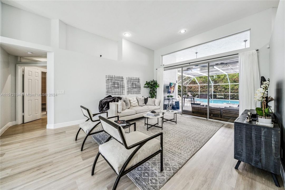 Recently Sold: $1,099,000 (5 beds, 3 baths, 2763 Square Feet)