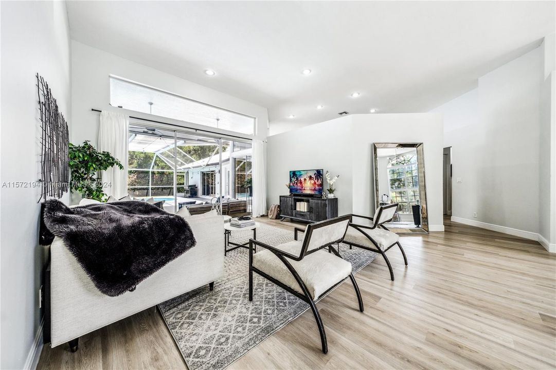 Active With Contract: $1,099,000 (5 beds, 3 baths, 2763 Square Feet)